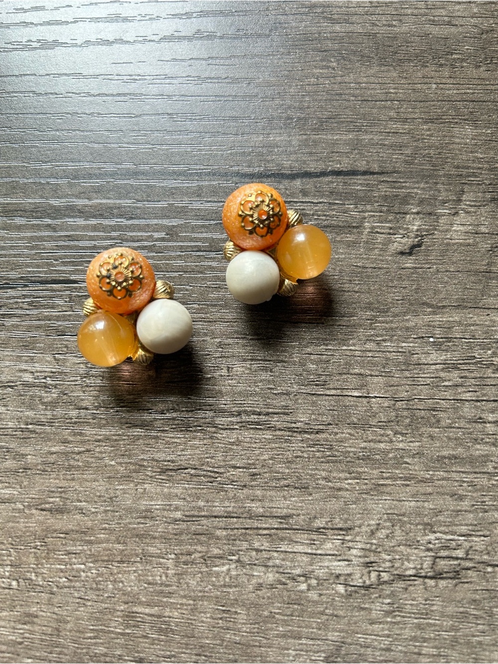 VTG MCM Unmarked Gorgeous Orange and Cream Cluster Clip-On Earrings.